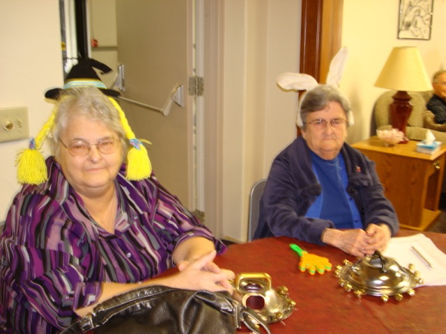 2015 photo nancy rupp kitchen band Linda Eash n Ma